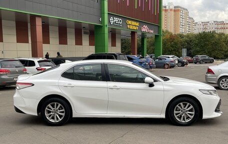 Toyota Camry, 2019 год, 1 900 000 рублей, 2 фотография