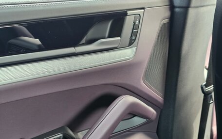 Porsche Cayenne III, 2025 год, 17 690 000 рублей, 9 фотография