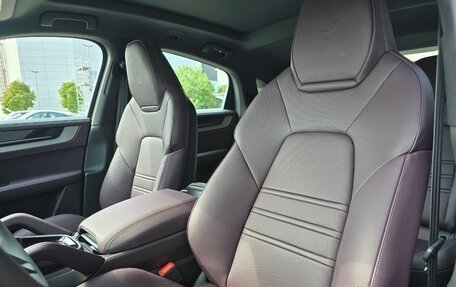 Porsche Cayenne III, 2025 год, 17 690 000 рублей, 12 фотография