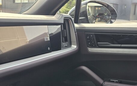Porsche Cayenne III, 2025 год, 17 690 000 рублей, 22 фотография