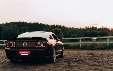 Ford Mustang VI рестайлинг, 2005 год, 2 500 000 рублей, 2 фотография