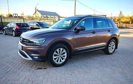 Volkswagen Tiguan II, 2018 год, 2 100 000 рублей, 2 фотография