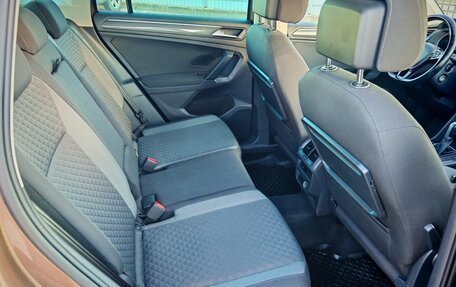Volkswagen Tiguan II, 2018 год, 2 100 000 рублей, 13 фотография