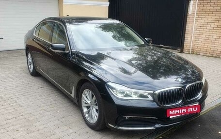BMW 7 серия, 2018 год, 3 900 000 рублей, 4 фотография
