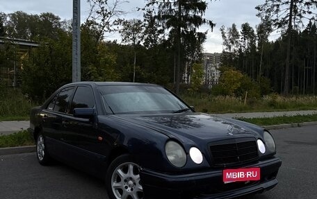 Mercedes-Benz E-Класс, 1998 год, 389 000 рублей, 1 фотография