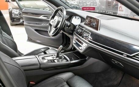 BMW 7 серия, 2018 год, 2 998 000 рублей, 11 фотография