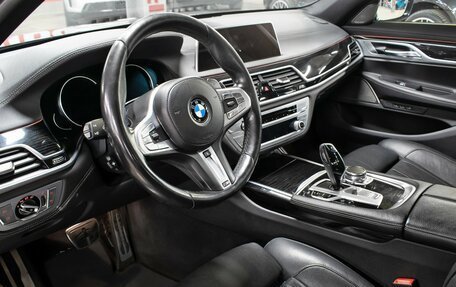 BMW 7 серия, 2018 год, 2 998 000 рублей, 16 фотография