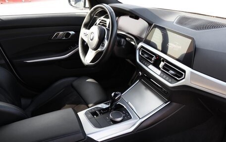 BMW 3 серия, 2019 год, 3 750 000 рублей, 4 фотография