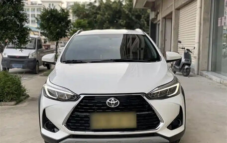 Toyota Yaris XP150 рестайлинг, 2022 год, 1 600 998 рублей, 2 фотография