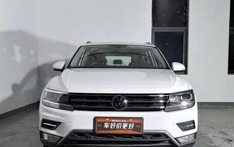 Volkswagen Tiguan II, 2022 год, 1 886 555 рублей, 2 фотография