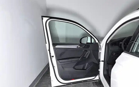 Volkswagen Tiguan II, 2022 год, 1 886 555 рублей, 17 фотография