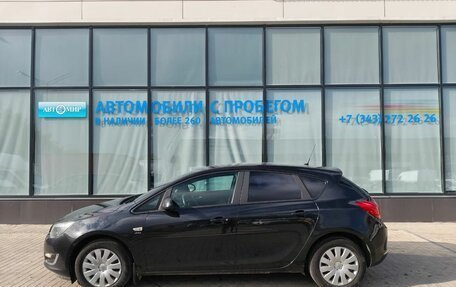 Opel Astra J, 2013 год, 667 000 рублей, 2 фотография