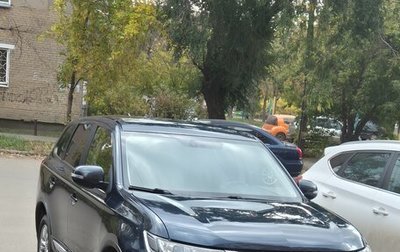 Mitsubishi Outlander III рестайлинг 3, 2018 год, 1 850 000 рублей, 1 фотография
