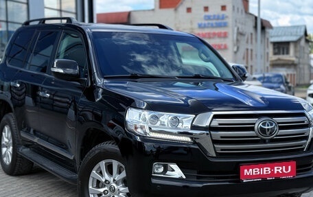 Toyota Land Cruiser 200, 2016 год, 5 500 000 рублей, 1 фотография