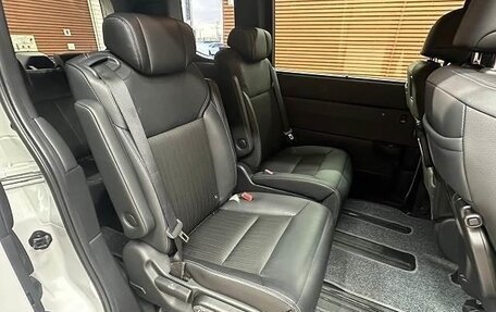 Honda Stepwgn, 2022 год, 2 140 000 рублей, 22 фотография