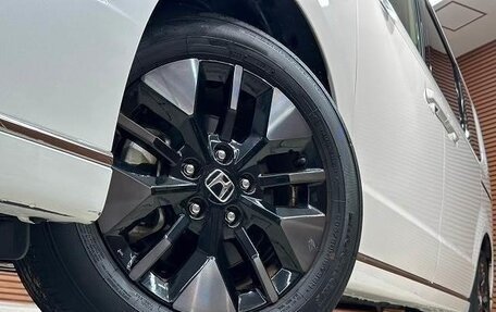 Honda Stepwgn, 2022 год, 2 140 000 рублей, 26 фотография