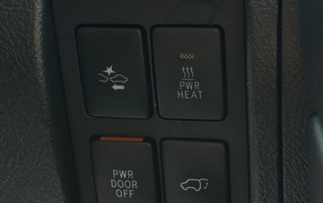 Toyota Land Cruiser 200, 2016 год, 5 500 000 рублей, 30 фотография