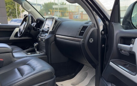 Toyota Land Cruiser 200, 2016 год, 5 500 000 рублей, 32 фотография