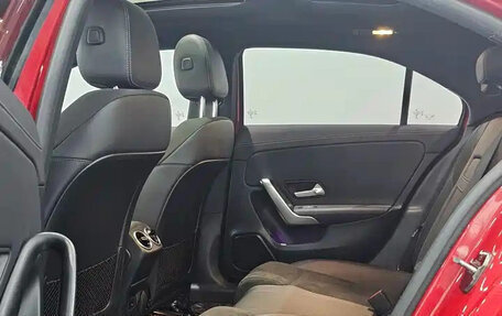 Mercedes-Benz A-Класс, 2021 год, 1 980 000 рублей, 4 фотография