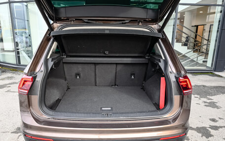 Volkswagen Tiguan II, 2020 год, 2 695 000 рублей, 6 фотография