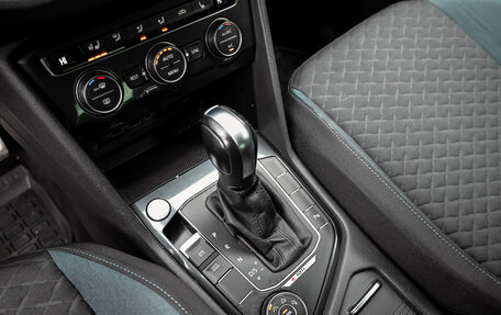 Volkswagen Tiguan II, 2020 год, 2 695 000 рублей, 14 фотография