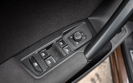 Volkswagen Tiguan II, 2020 год, 2 695 000 рублей, 13 фотография