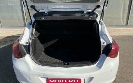 Opel Astra J, 2011 год, 599 000 рублей, 12 фотография