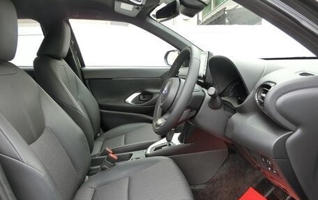Toyota Yaris Cross, 2022 год, 1 690 000 рублей, 11 фотография