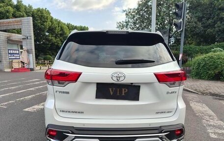 Toyota Highlander III, 2021 год, 3 084 007 рублей, 2 фотография