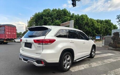 Toyota Highlander III, 2021 год, 3 084 007 рублей, 3 фотография