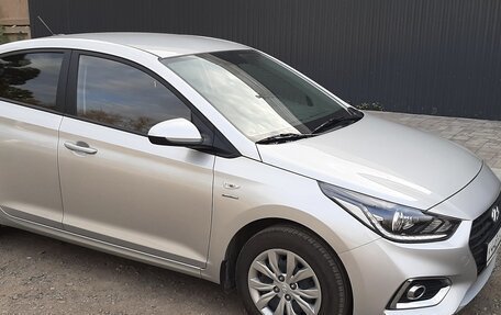 Hyundai Solaris II рестайлинг, 2019 год, 1 590 000 рублей, 2 фотография