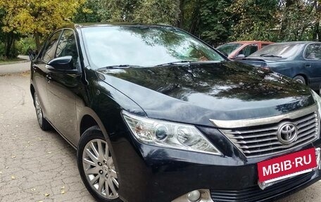 Toyota Camry, 2014 год, 1 390 000 рублей, 2 фотография