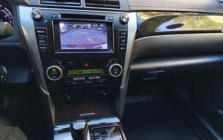 Toyota Camry, 2014 год, 1 390 000 рублей, 10 фотография