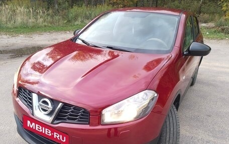 Nissan Qashqai, 2010 год, 850 000 рублей, 2 фотография