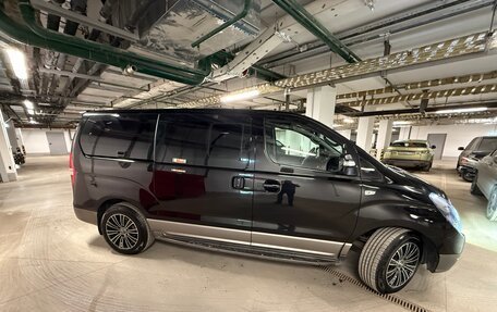 Hyundai Grand Starex Grand Starex I рестайлинг 2, 2014 год, 2 450 000 рублей, 2 фотография