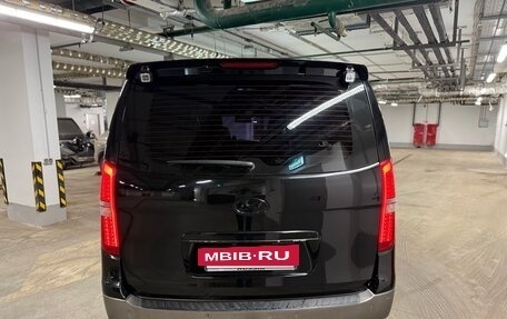 Hyundai Grand Starex Grand Starex I рестайлинг 2, 2014 год, 2 450 000 рублей, 3 фотография