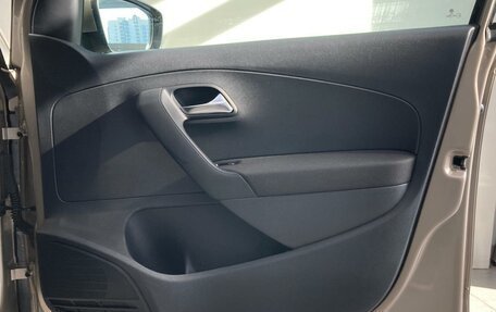 Volkswagen Polo VI (EU Market), 2015 год, 990 000 рублей, 19 фотография