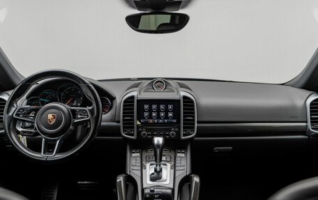 Porsche Cayenne III, 2016 год, 4 650 000 рублей, 17 фотография