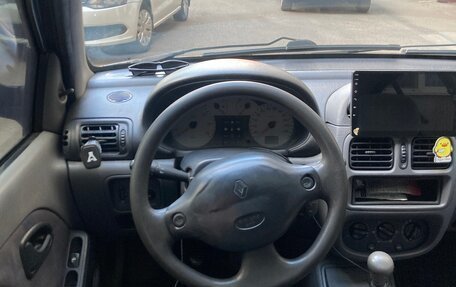 Renault Clio III, 2001 год, 120 000 рублей, 10 фотография