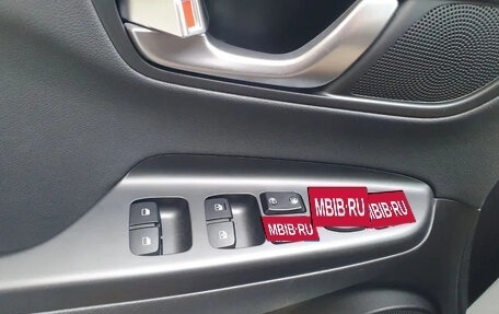 Hyundai Kona I, 2021 год, 1 800 000 рублей, 8 фотография