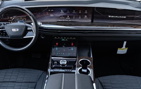 Cadillac Escalade V, 2025 год, 22 900 000 рублей, 16 фотография