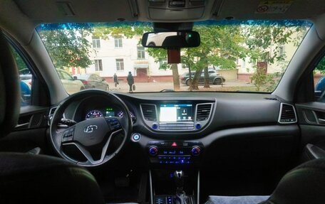 Hyundai Tucson III, 2018 год, 2 450 000 рублей, 9 фотография