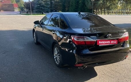 Toyota Camry, 2017 год, 2 300 000 рублей, 5 фотография