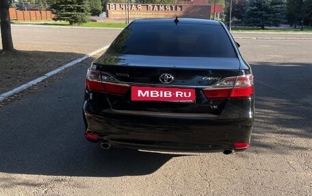 Toyota Camry, 2017 год, 2 300 000 рублей, 4 фотография