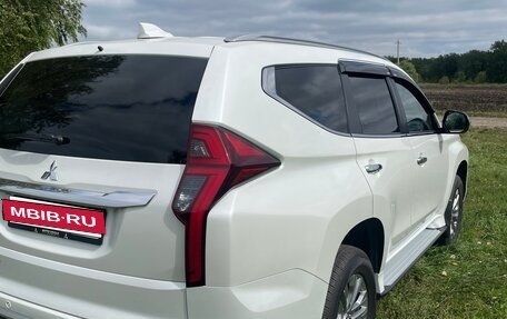 Mitsubishi Pajero Sport III рестайлинг, 2021 год, 4 550 000 рублей, 6 фотография