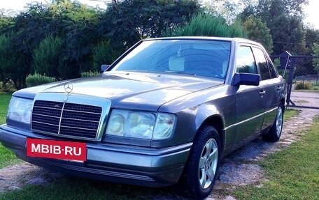 Mercedes-Benz W124, 1987 год, 250 000 рублей, 2 фотография