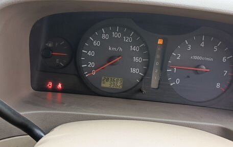 Nissan Serena II, 2004 год, 760 000 рублей, 10 фотография