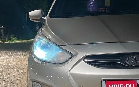 Hyundai Solaris II рестайлинг, 2011 год, 750 000 рублей, 1 фотография