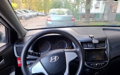Hyundai Solaris II рестайлинг, 2013 год, 370 000 рублей, 8 фотография