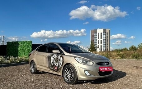 Hyundai Solaris II рестайлинг, 2011 год, 750 000 рублей, 4 фотография